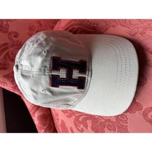 Tommy Hilfiger Baseball Cap with Embroidered 'H' Logo